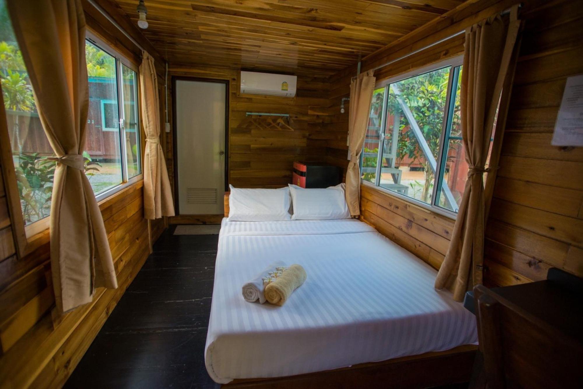 The Camper Lodge Khao Sok Ban Bang Bon Bagian luar foto