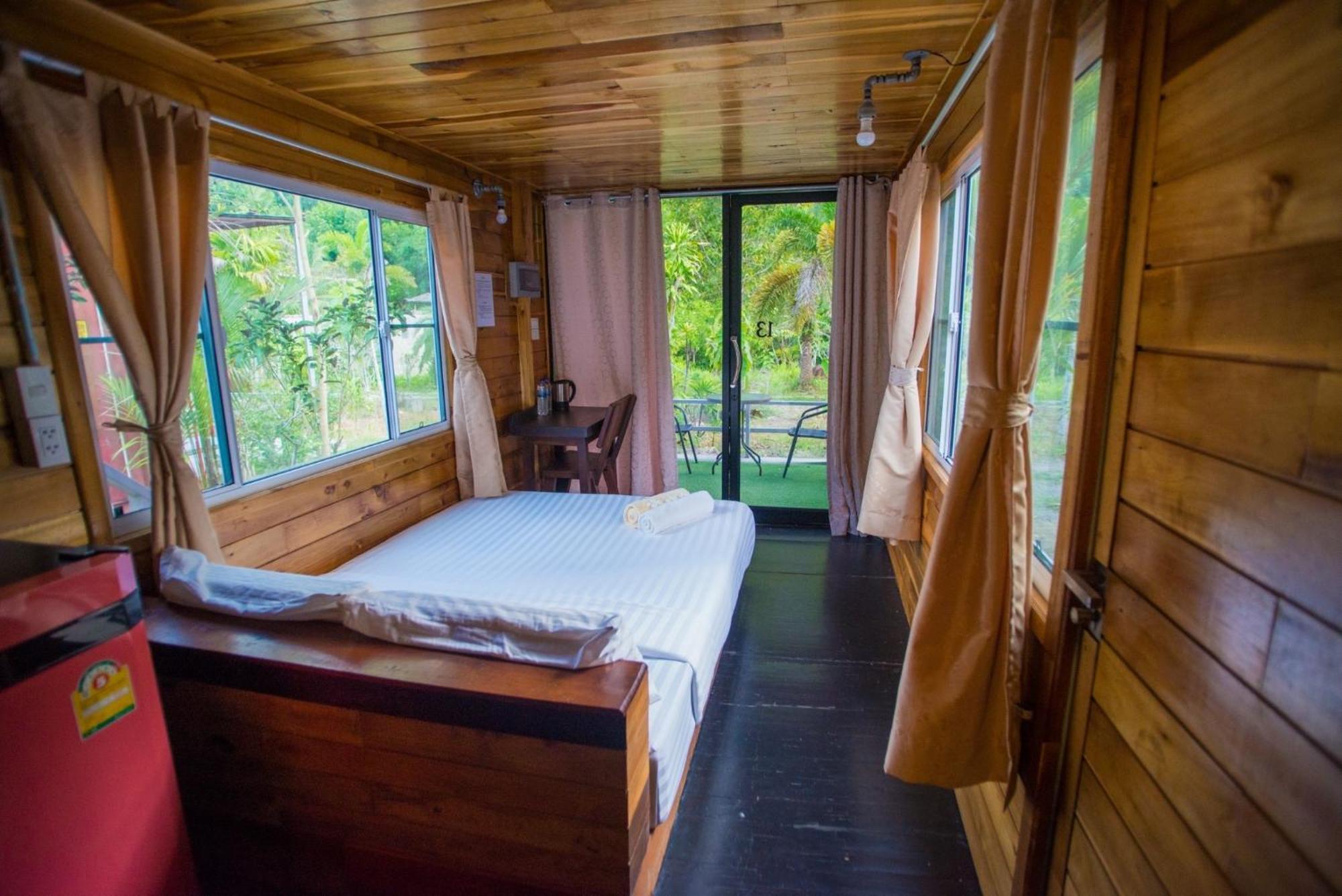 The Camper Lodge Khao Sok Ban Bang Bon Bagian luar foto