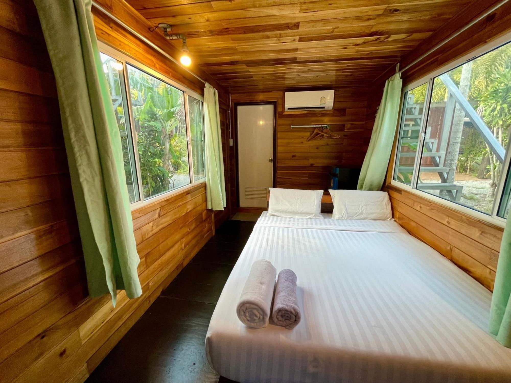 The Camper Lodge Khao Sok Ban Bang Bon Bagian luar foto