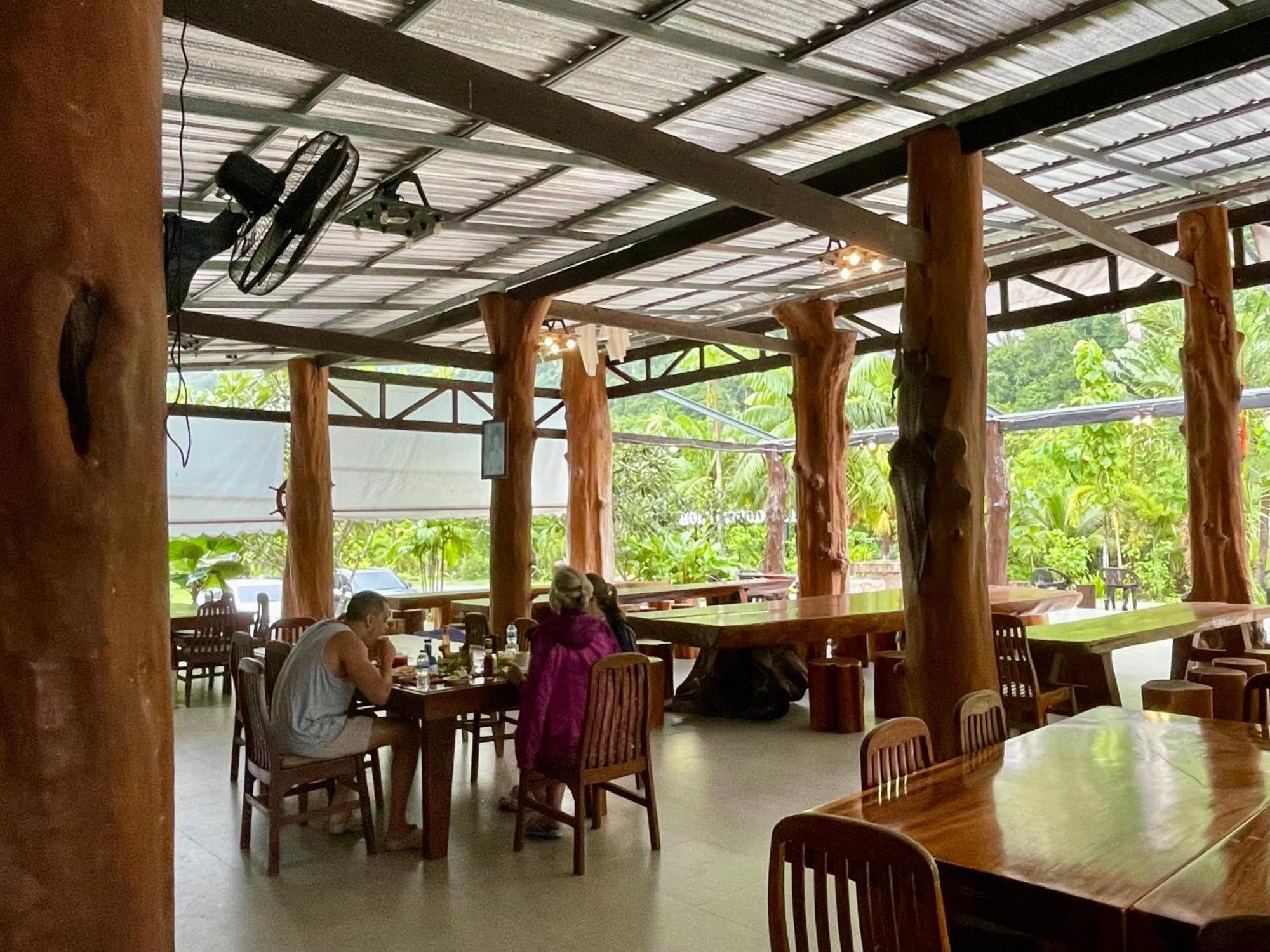 The Camper Lodge Khao Sok Ban Bang Bon Bagian luar foto